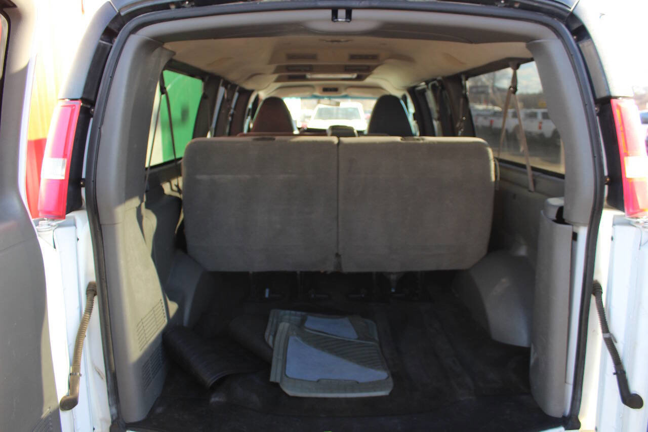 Used 2011 Chevrolet Express 3500 LT w/ LT Preferred Equipment Group image 8