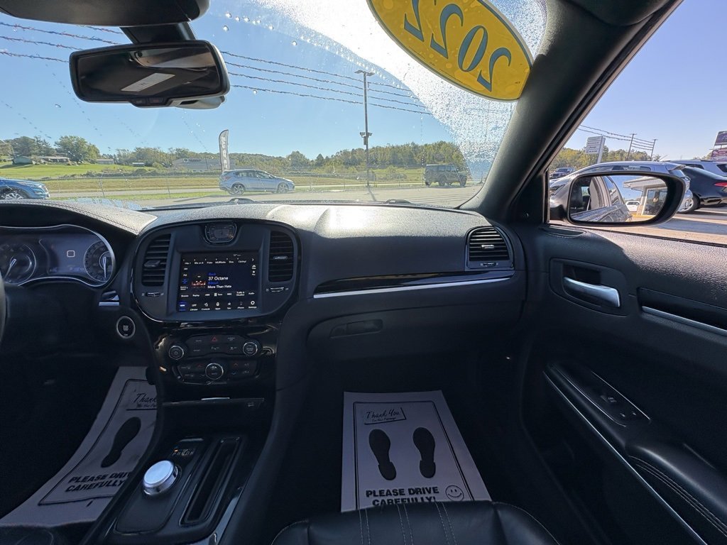 Used 2022 Chrysler 300 S image 30