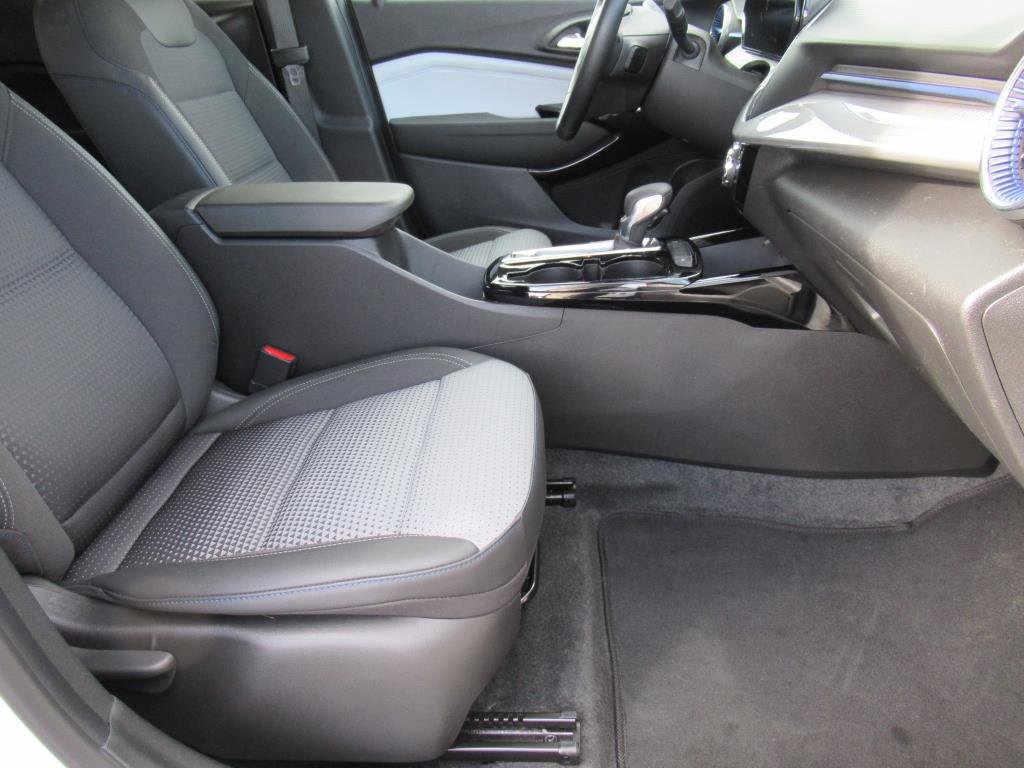 Used 2024 Chevrolet Trax LT w/ Driver Confidence Package image 10