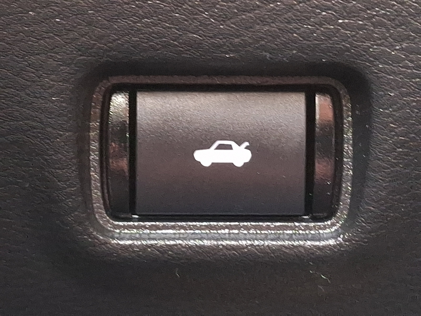 Used 2025 Nissan Sentra SV image 27