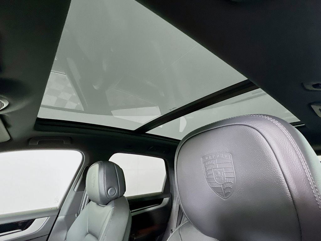 New 2026 Porsche Cayenne image 14