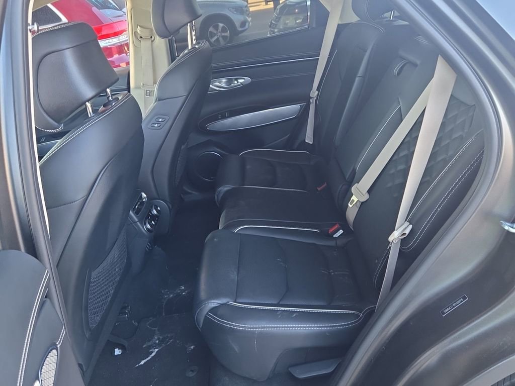 Used 2023 Genesis Electrified GV70 Advanced w/ Prestige Package image 3