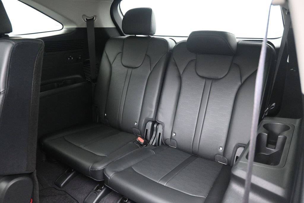 Used 2025 Kia Sorento S w/ Panoramic Sunroof Package FWD image 26