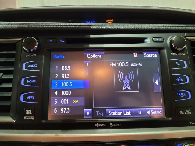 Used 2015 Toyota Highlander Limited image 35