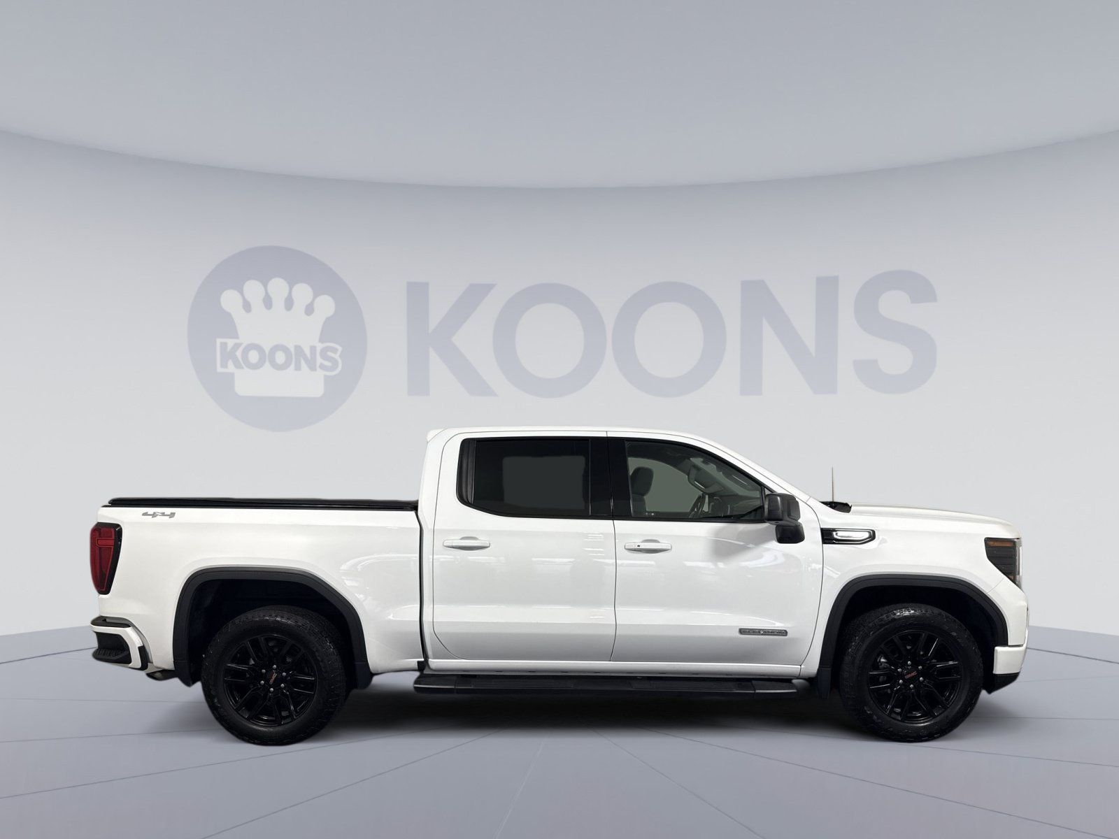 Used 2022 GMC Sierra 1500 Elevation AWD/4WD image 8