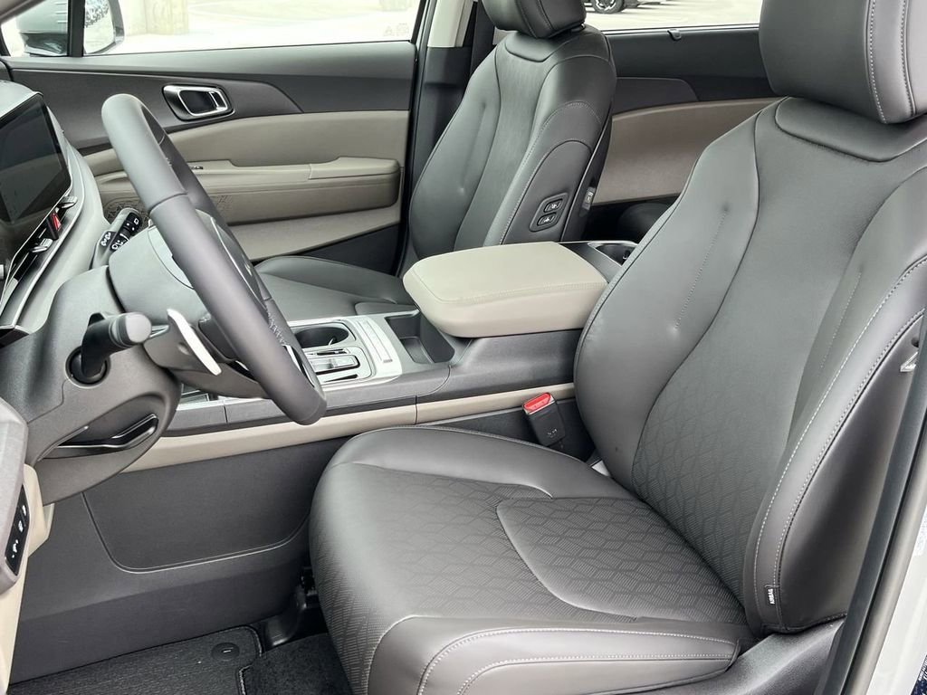 New 2026 Kia Carnival EX FWD image 19