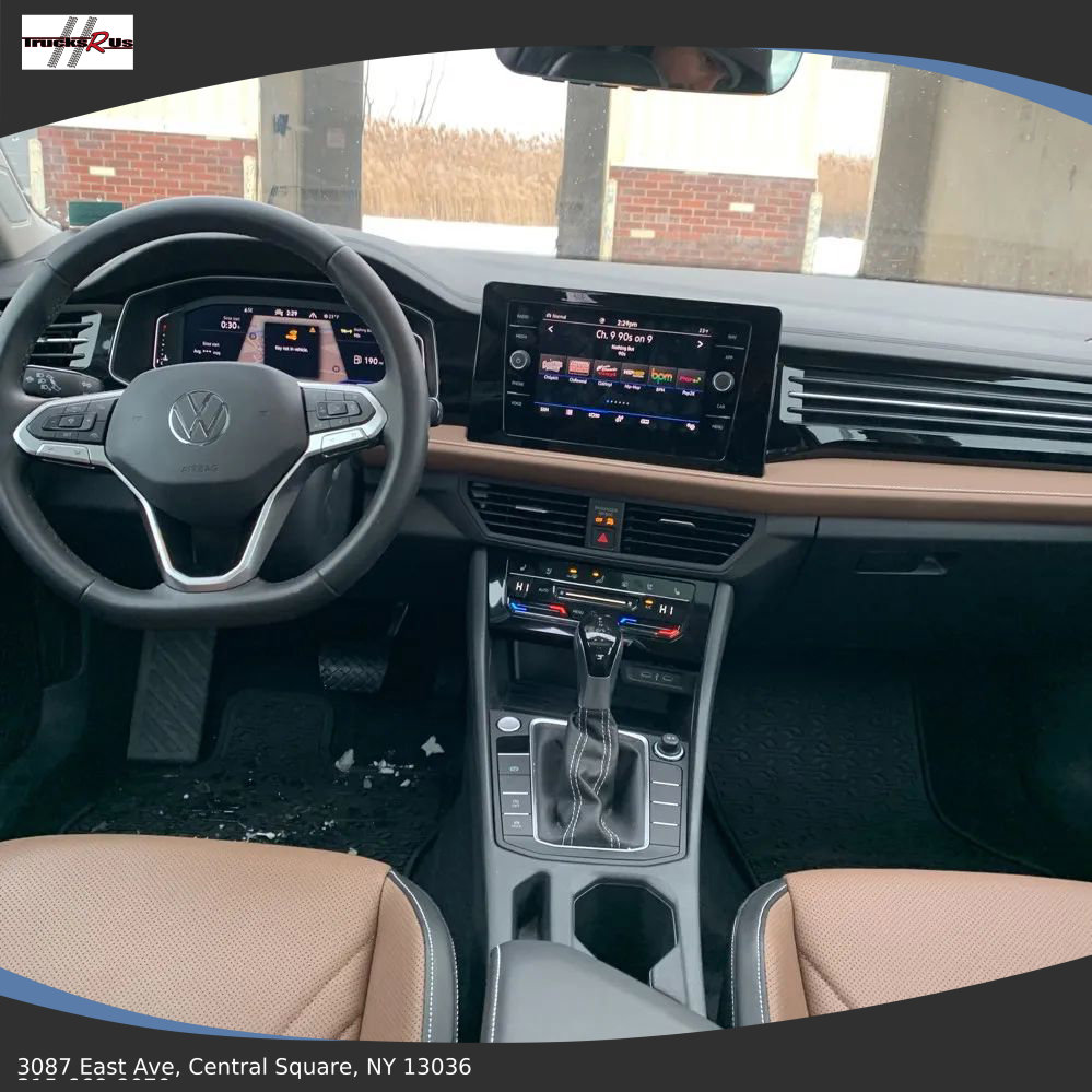 Used 2025 Volkswagen Jetta SEL image 15