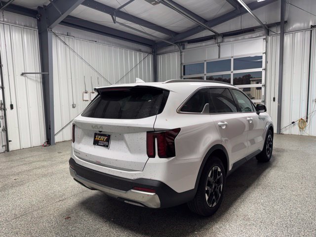 Used 2025 Kia Sorento S w/ Panoramic Sunroof Package FWD image 17