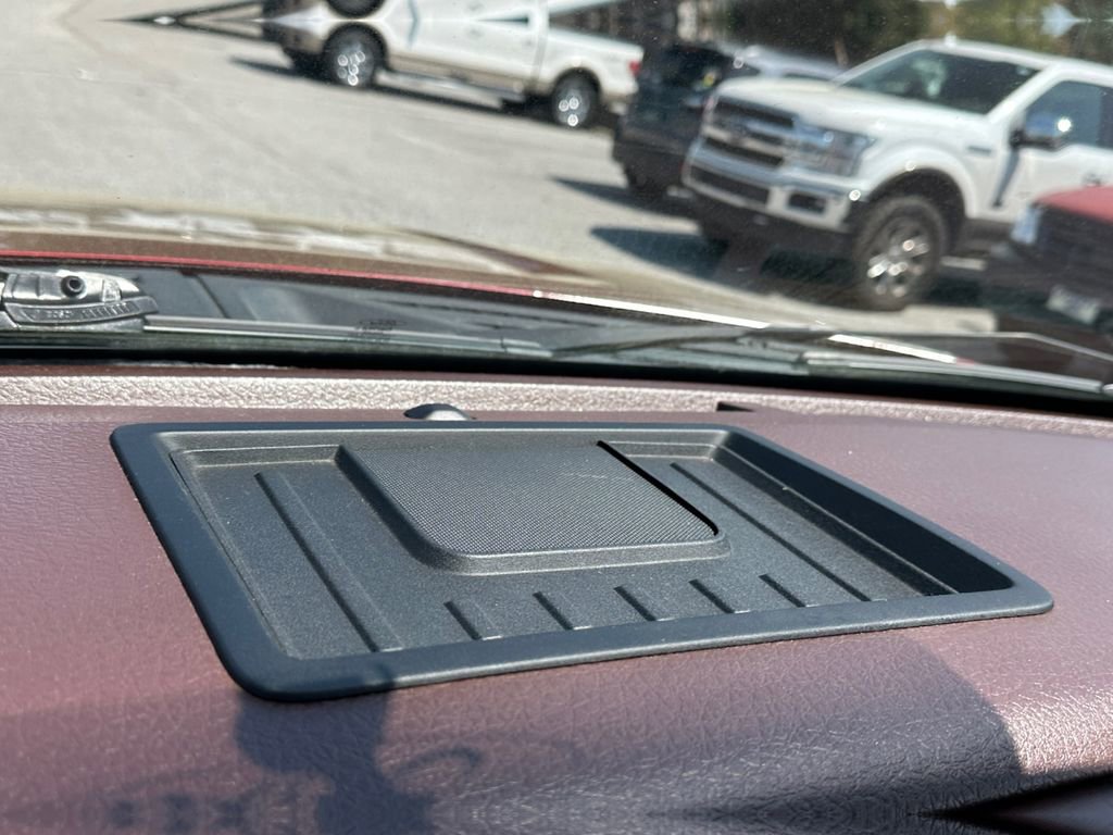 Used 2014 Ford F150 King Ranch w/ King Ranch Luxury Package AWD/4WD image 25