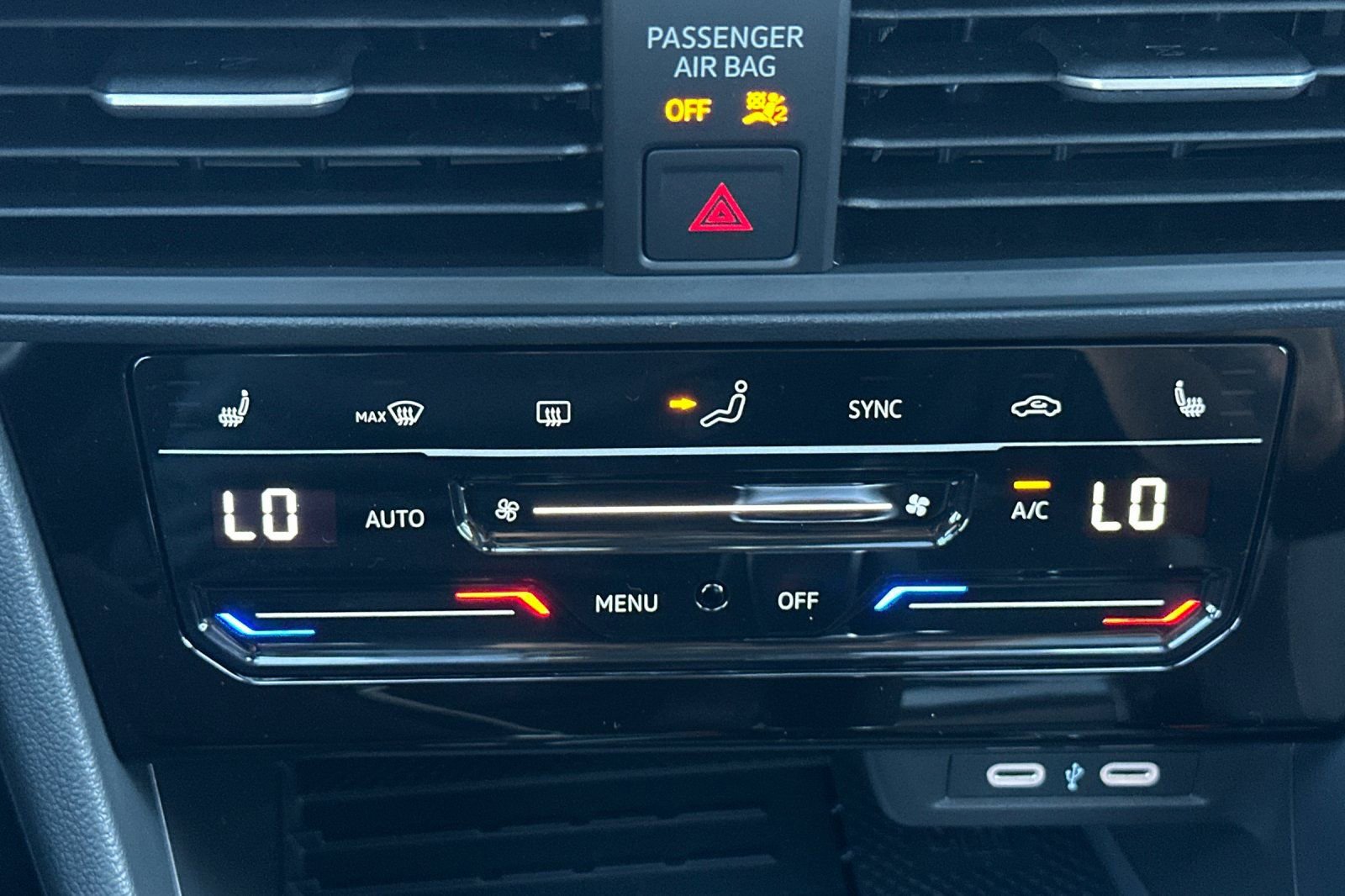 New 2026 Volkswagen Jetta SE FWD image 17