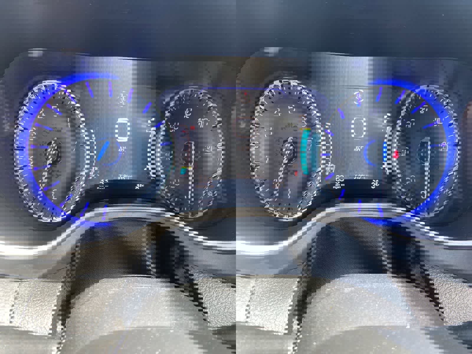 Used 2023 Chrysler Pacifica Touring-L FWD image 13