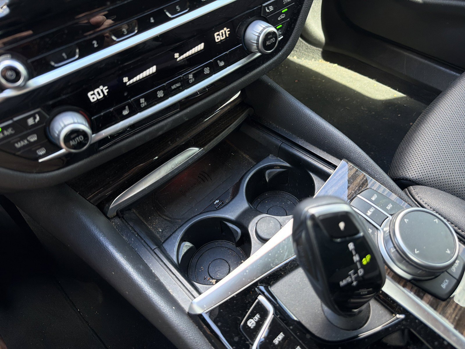 Used 2021 BMW 530i w/ Premium Package RWD image 34