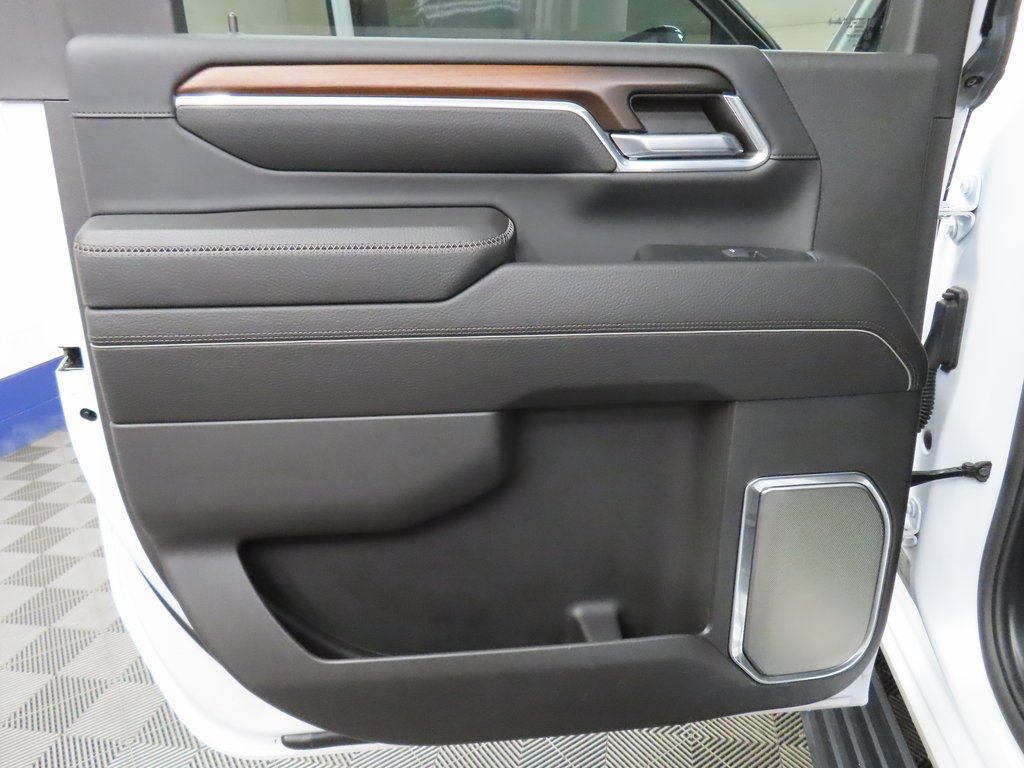 Used 2024 GMC Sierra 3500 Denali w/ Denali Reserve Package image 80