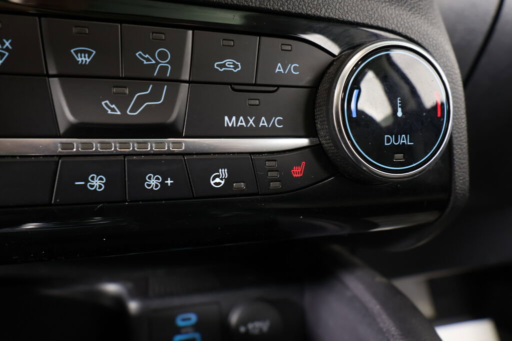 Used 2022 Ford Escape SE w/ SE Sport Appearance Package image 37