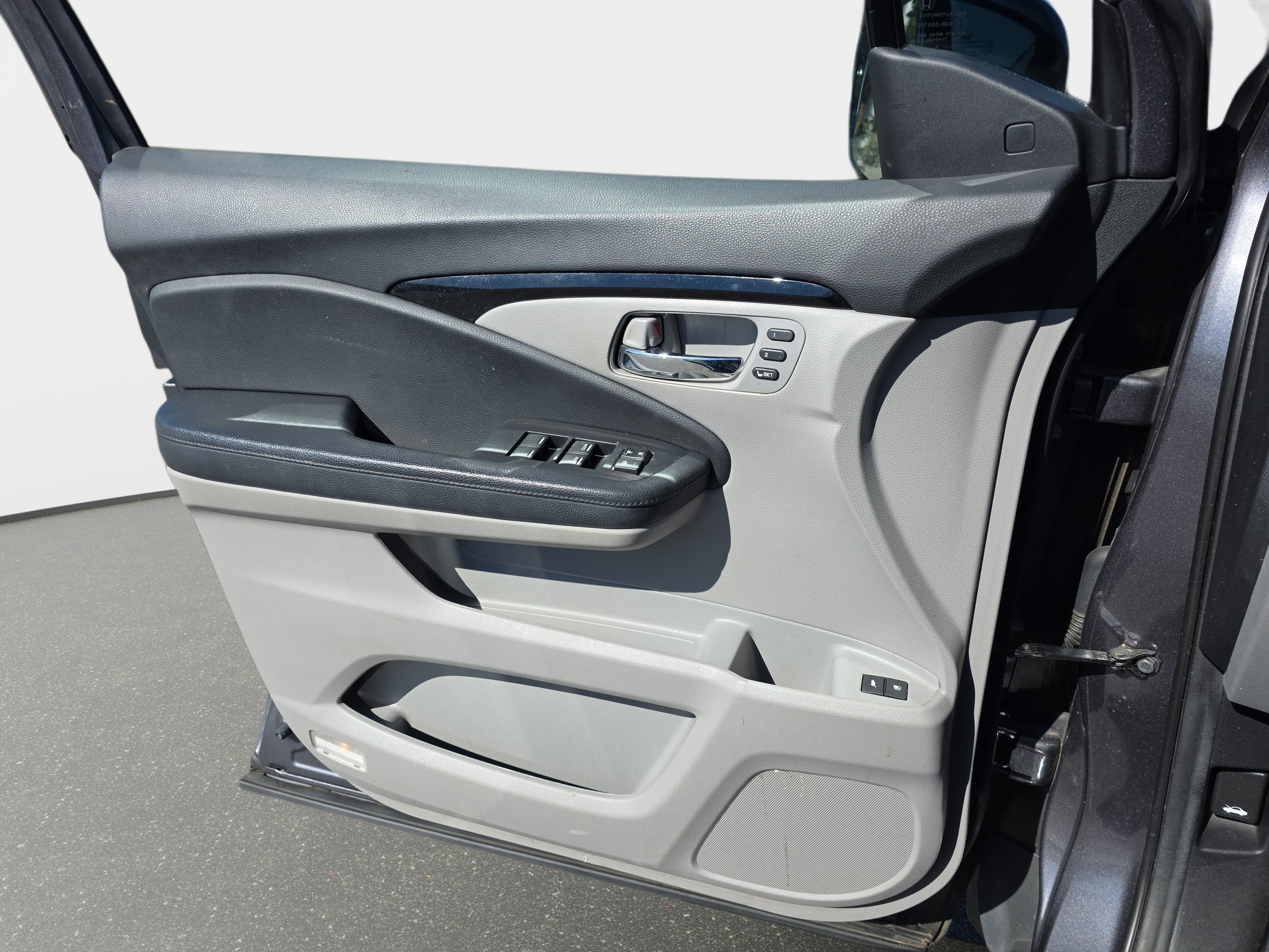 Used 2019 Honda Pilot Touring image 25