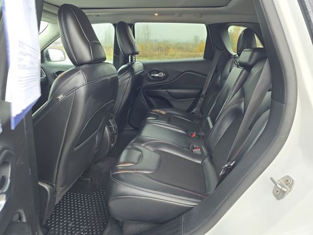 Used 2021 Jeep Cherokee Trailhawk w/ Sun, Sound & Nav Group image 13