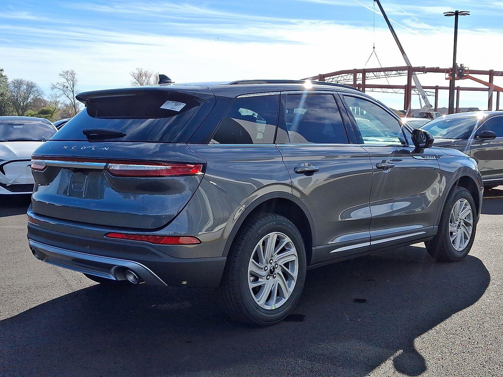 New 2026 Lincoln Corsair Premiere image 3