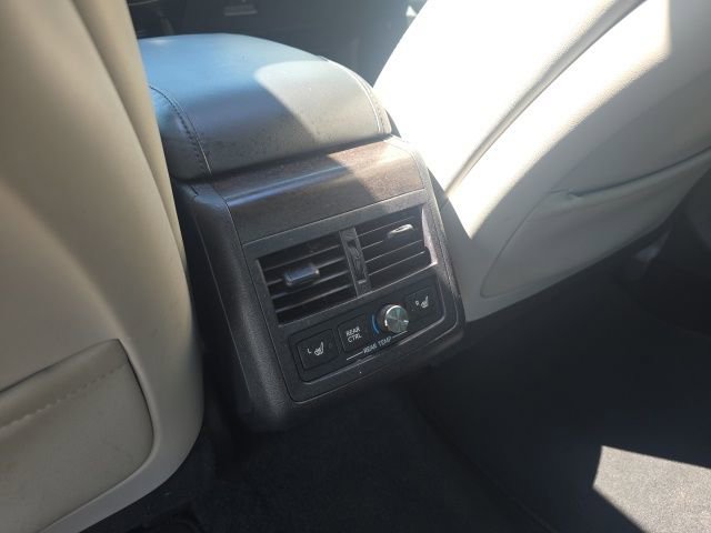 Used 2018 Toyota Avalon Limited FWD image 27