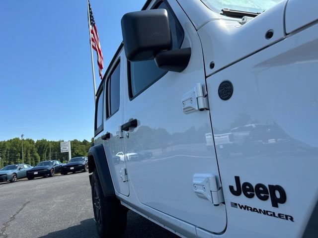 Used 2025 Jeep Wrangler Unlimited Sport AWD/4WD image 33