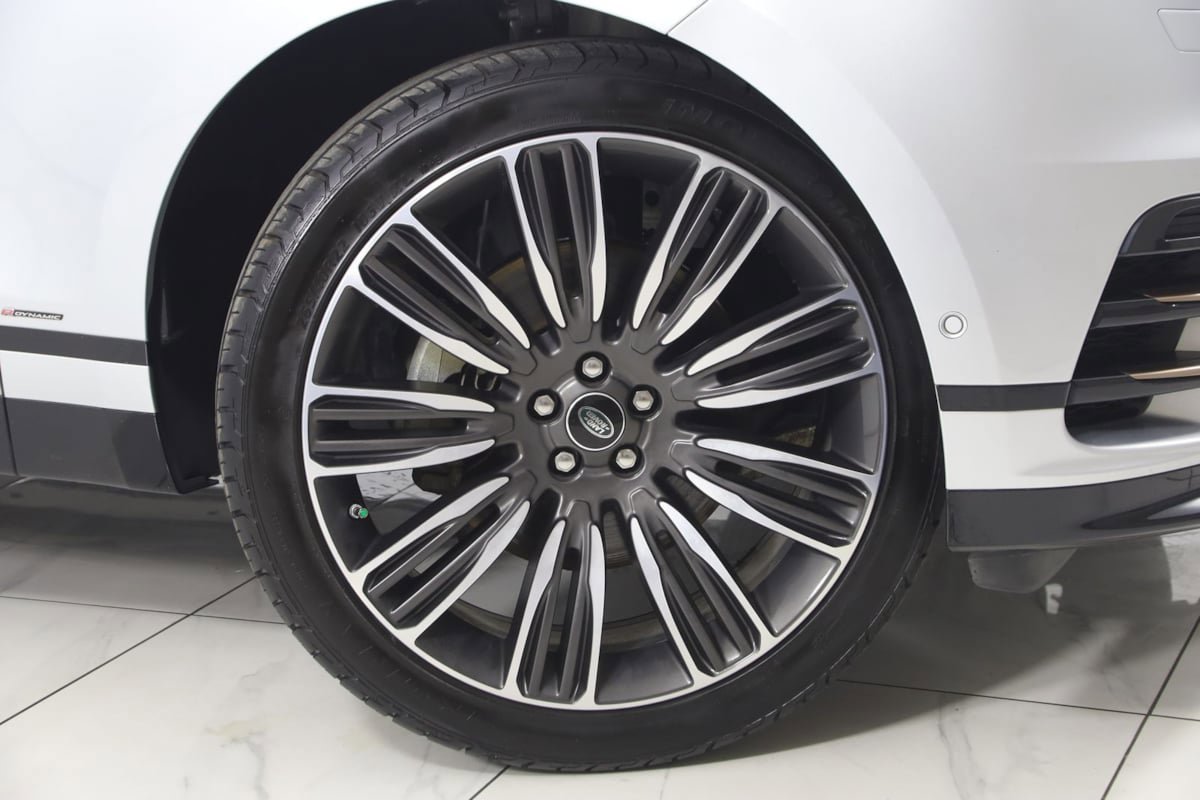 Used 2020 Land Rover Range Rover Velar R-Dynamic HSE AWD/4WD image 16