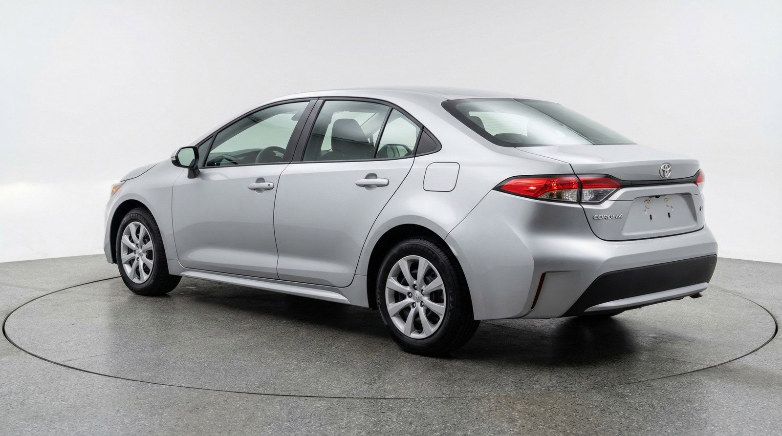 Used 2025 Toyota Corolla LE image 6