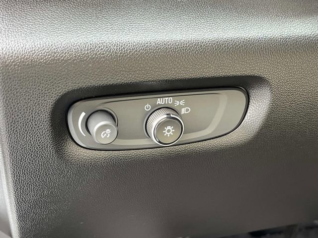 Used 2022 Chevrolet Traverse Premier image 33