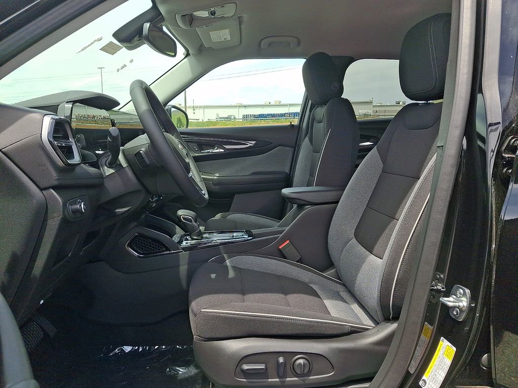 New 2026 Chevrolet TrailBlazer LT w/ Convenience Package AWD/4WD image 6