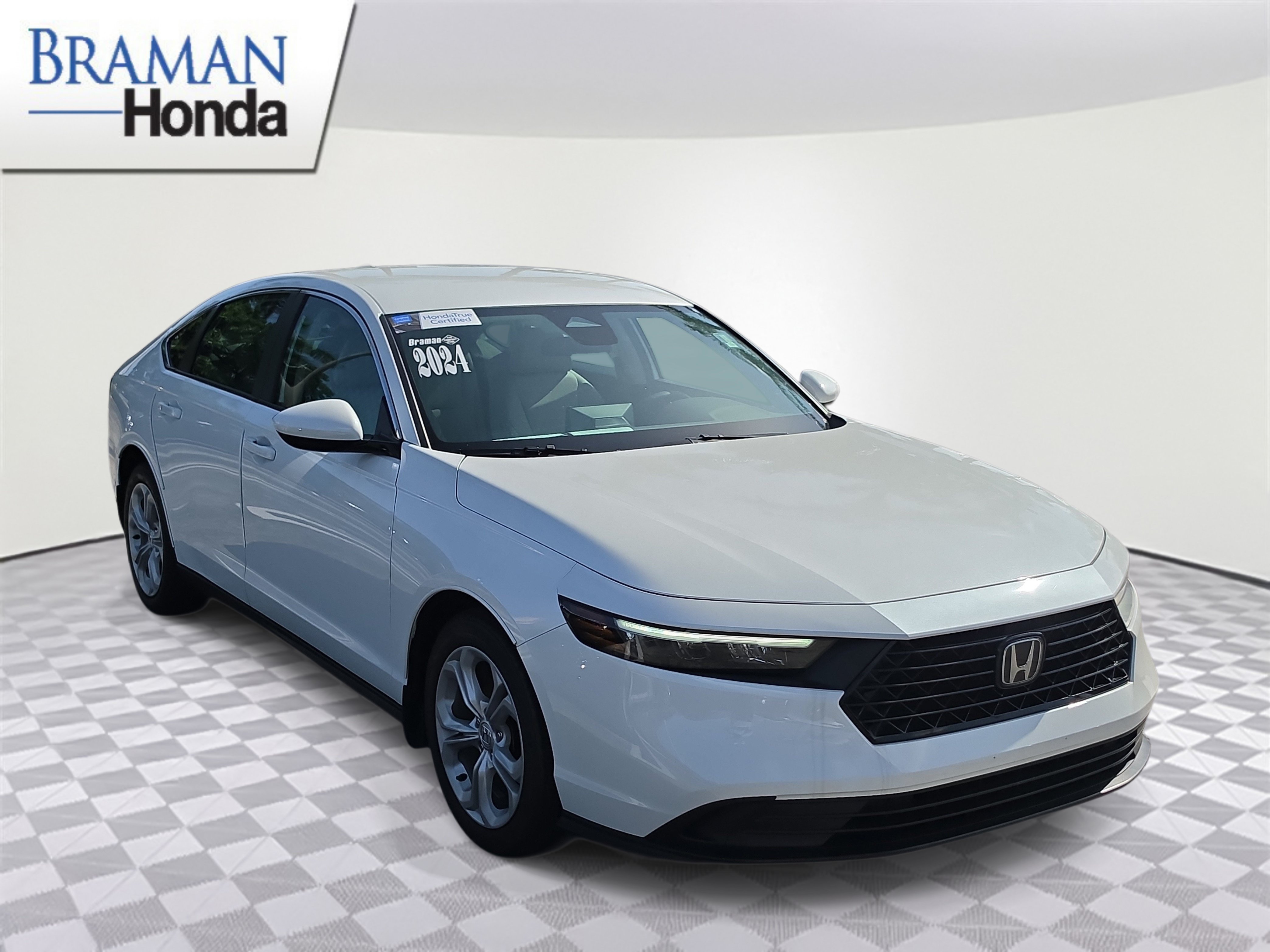 Certified 2024 Honda Accord LX image 2