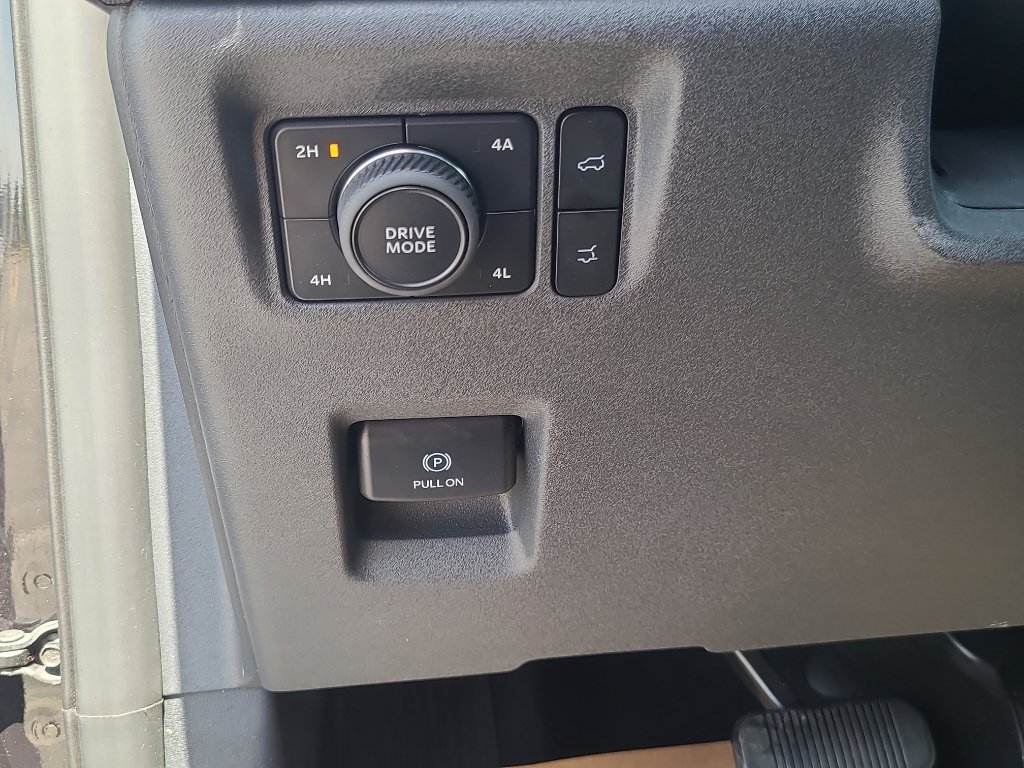Used 2025 Ford Expedition Platinum AWD/4WD image 15