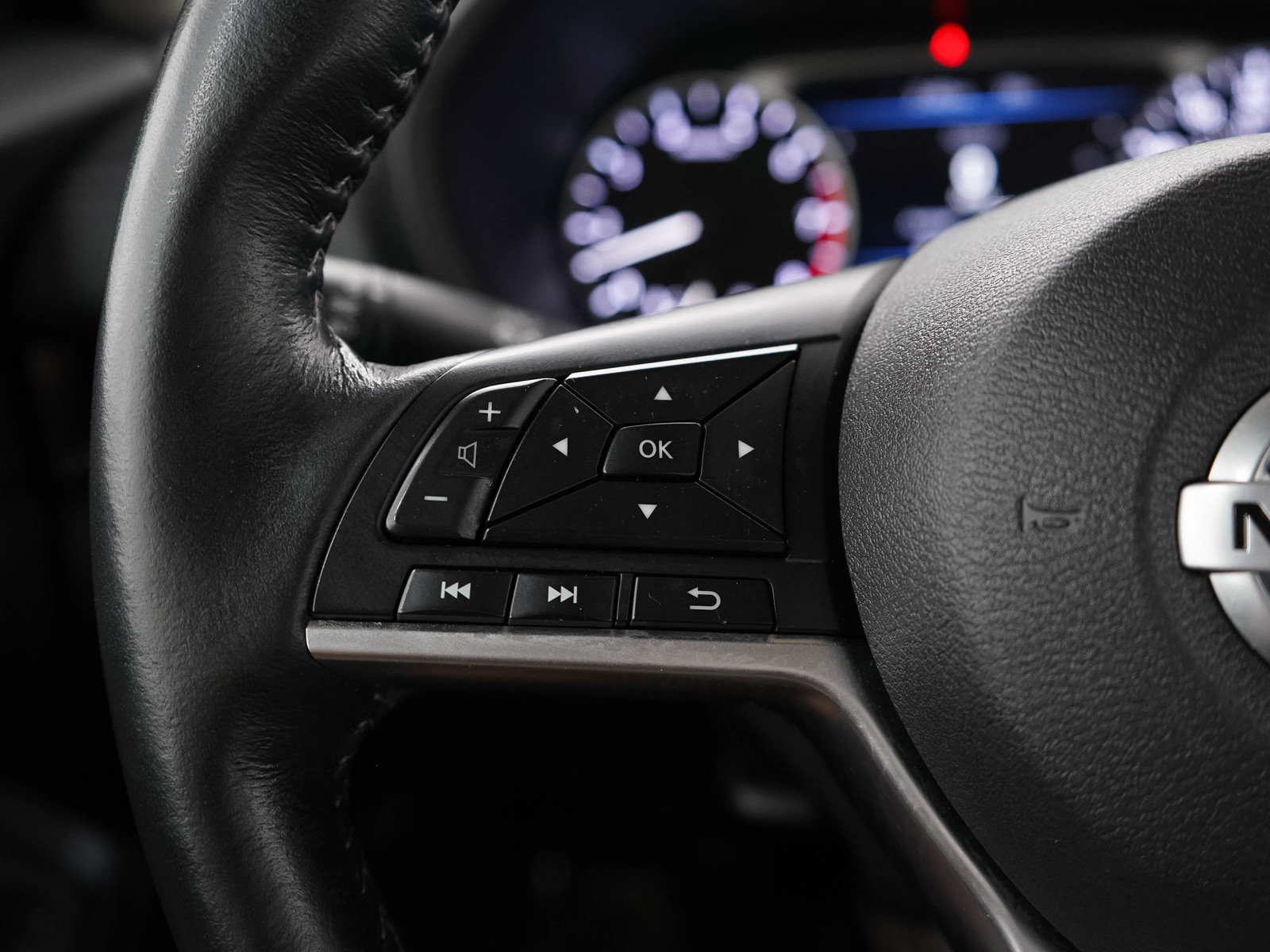 Used 2022 Nissan Sentra SV w/ All-Weather Package FWD image 24