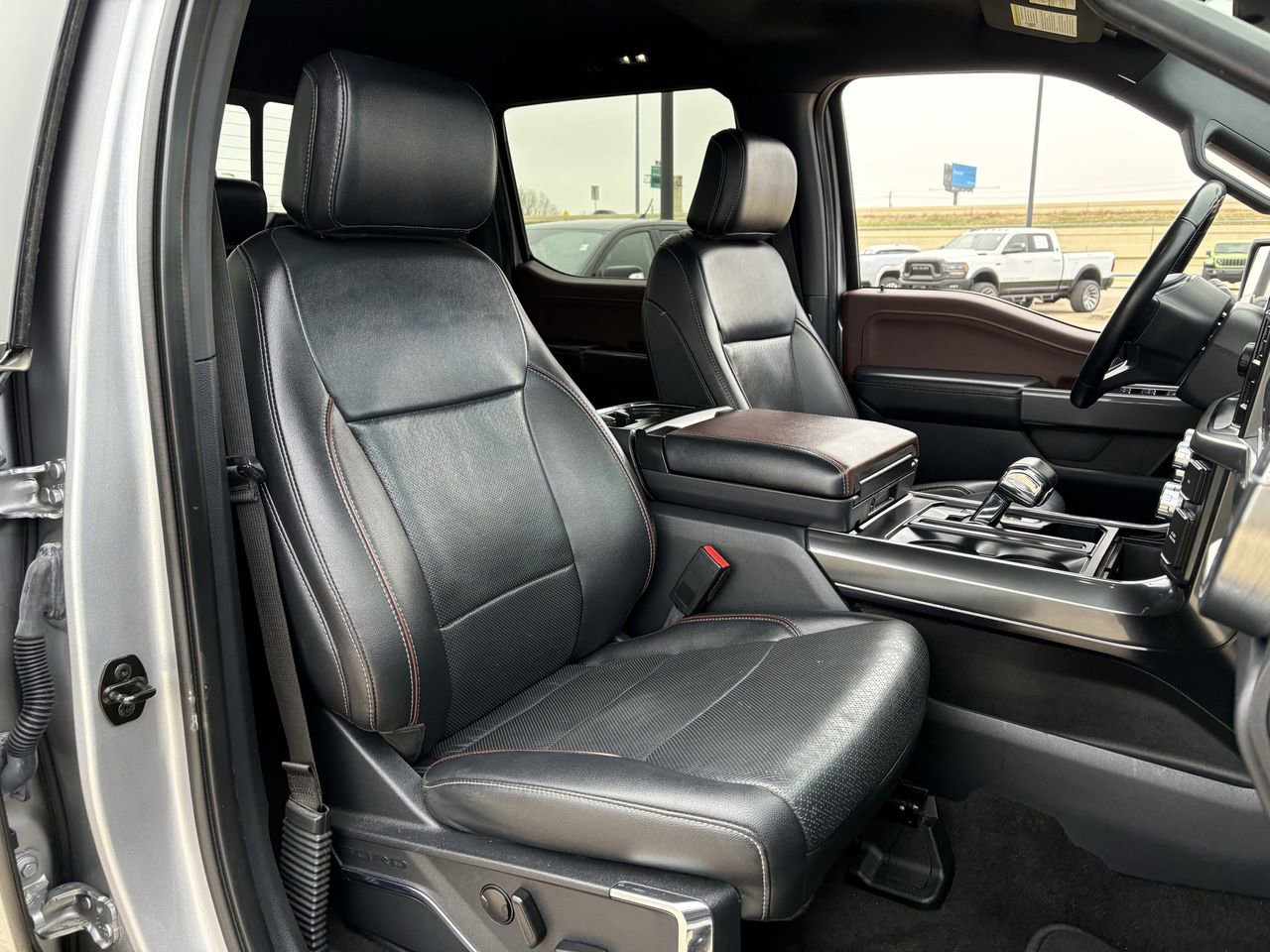 Used 2022 Ford F150 Lariat image 32