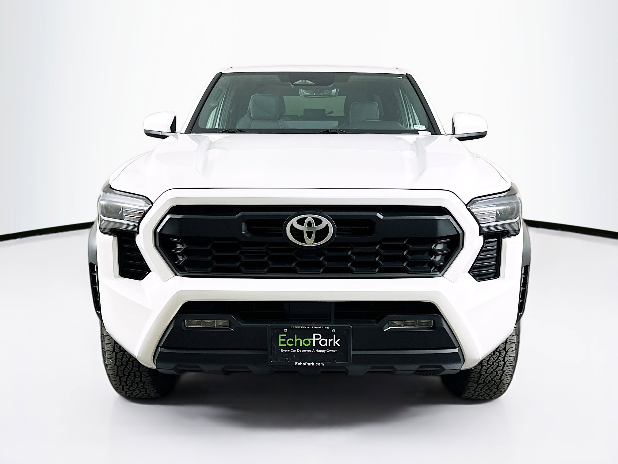 Used 2024 Toyota Tacoma TRD Off-Road image 2