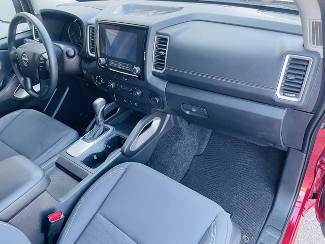 Used 2022 Nissan Frontier SV w/ Technology Package image 17