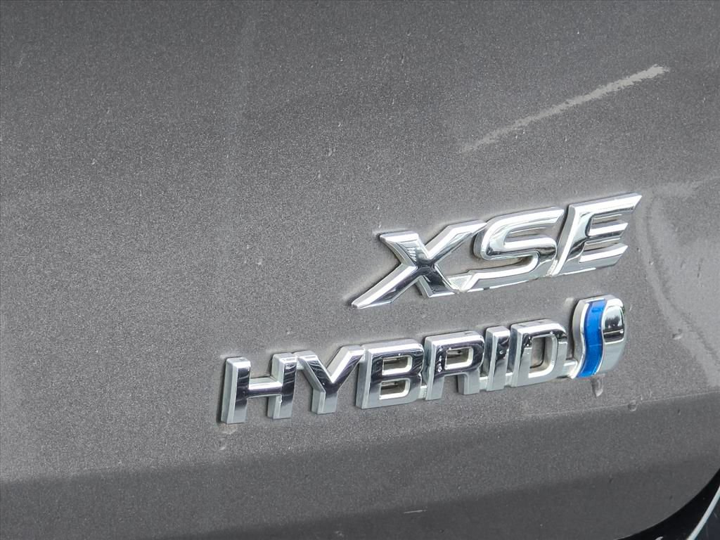 Used 2022 Toyota Sienna XSE FWD image 13