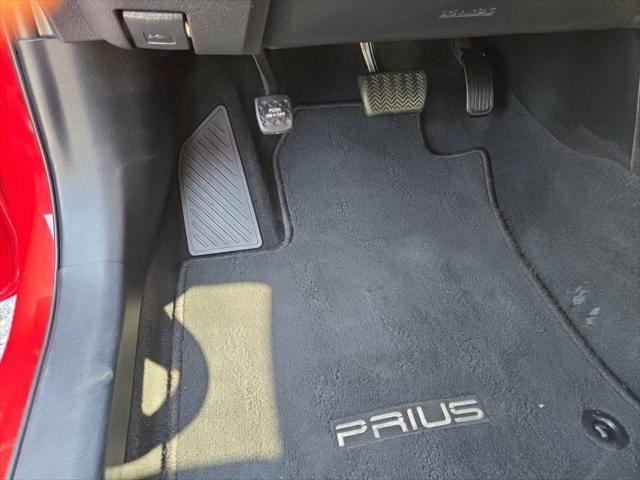 Used 2019 Toyota Prius Limited w/ Premium Convenience Package FWD image 38