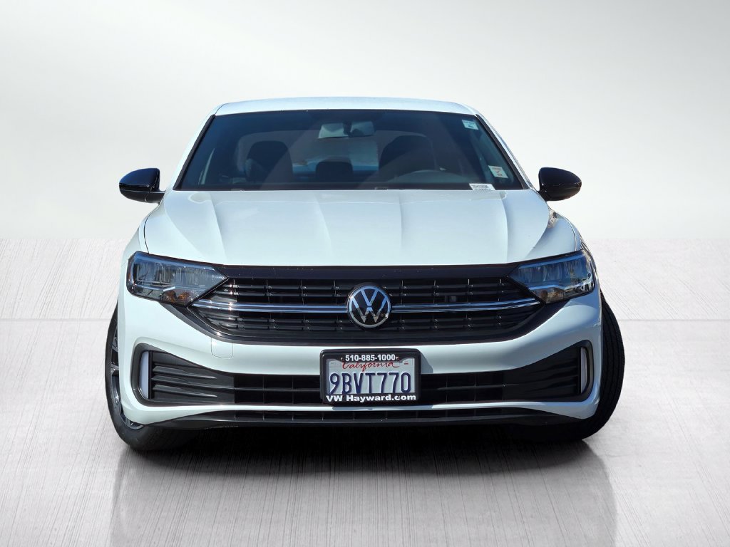 Used 2022 Volkswagen Jetta Sport FWD image 3