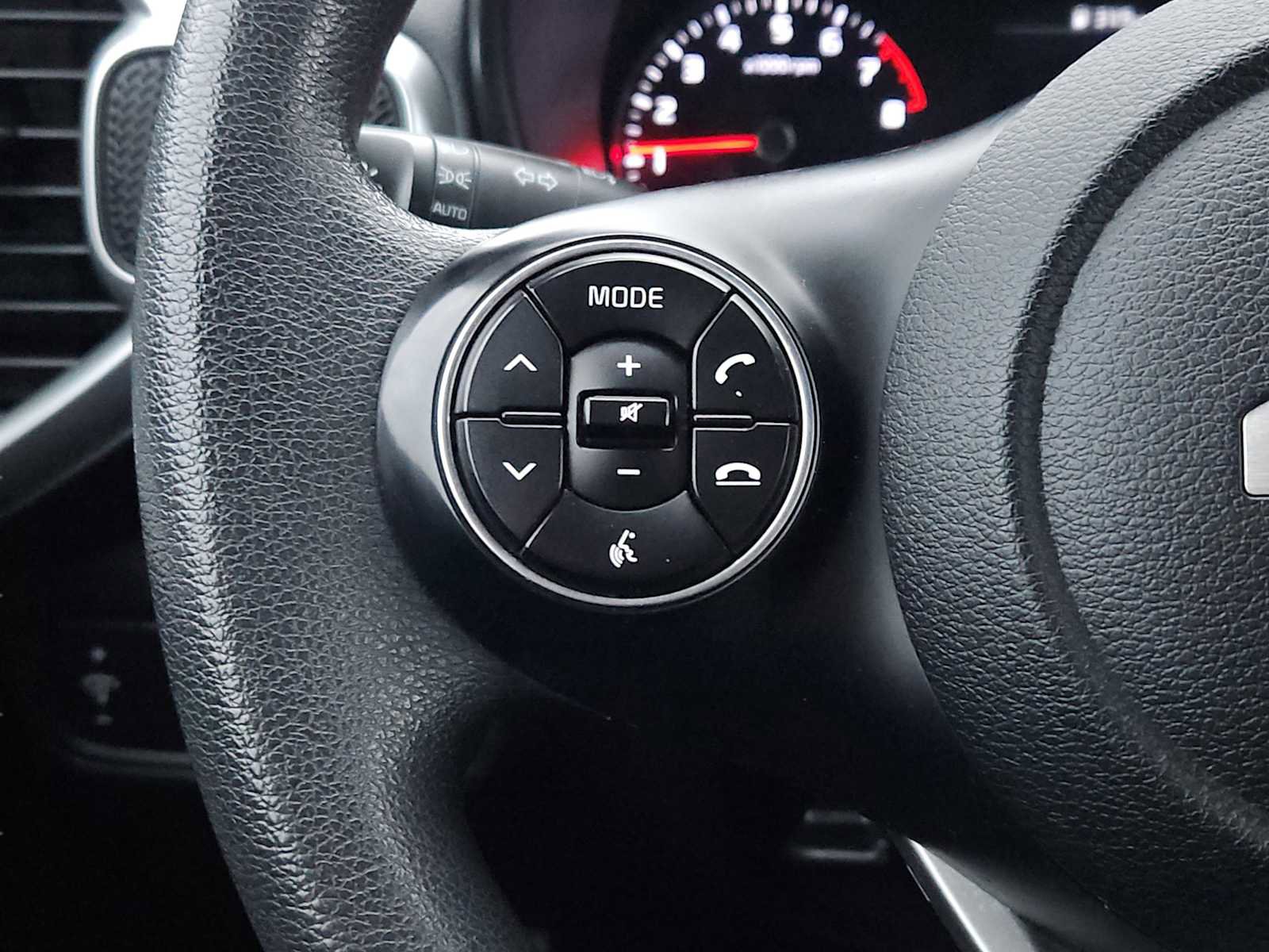 Used 2022 Kia Soul LX image 18