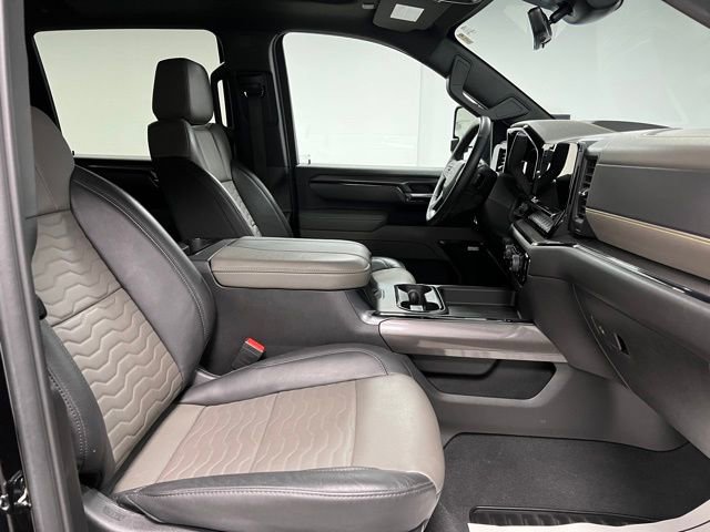 Used 2024 Chevrolet Silverado 2500 ZR2 w/ Technology Package image 62