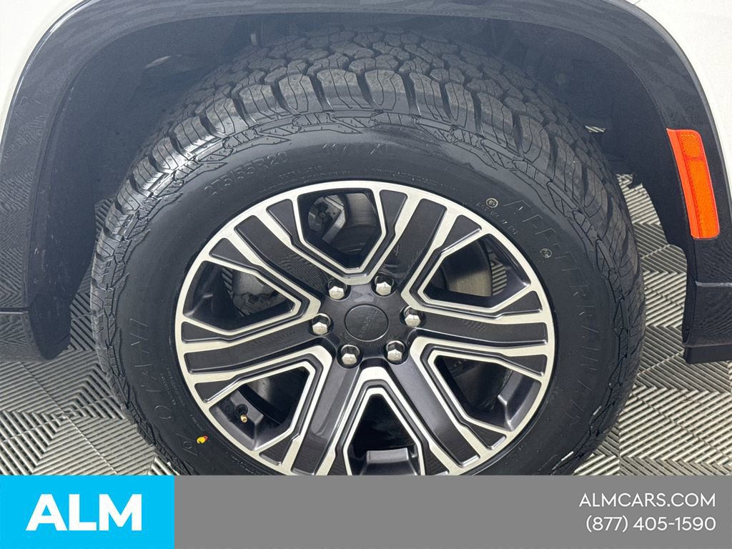 Used 2024 Jeep Wagoneer Series II AWD/4WD image 16