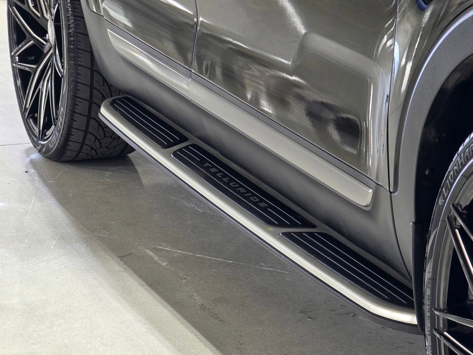 Used 2023 Kia Telluride SX X-Pro image 11