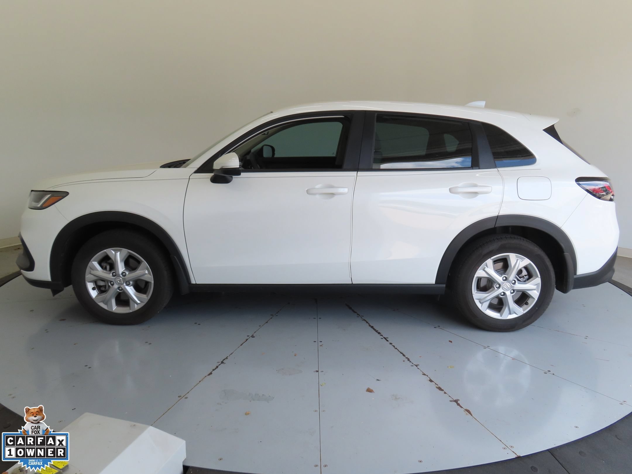 Used 2023 Honda HR-V LX image 7