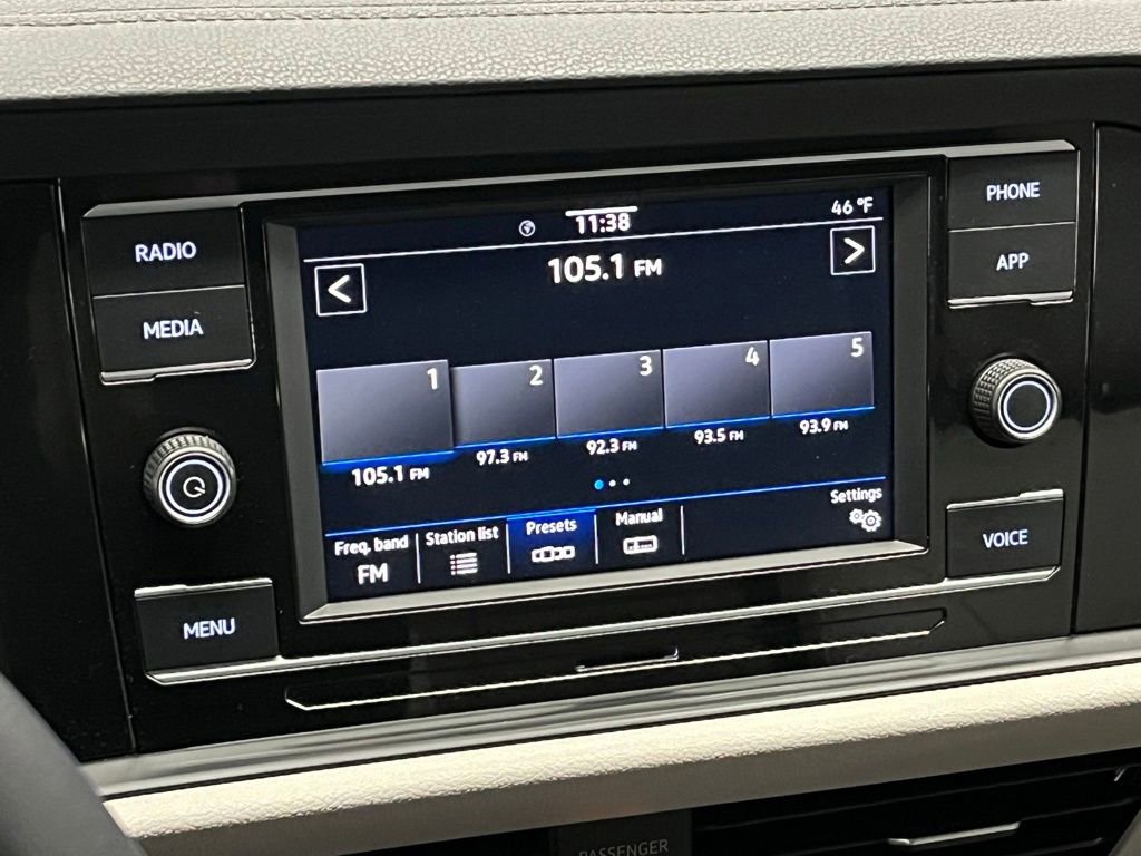 Used 2021 Volkswagen Jetta SE w/ SE Cold Weather Package image 25