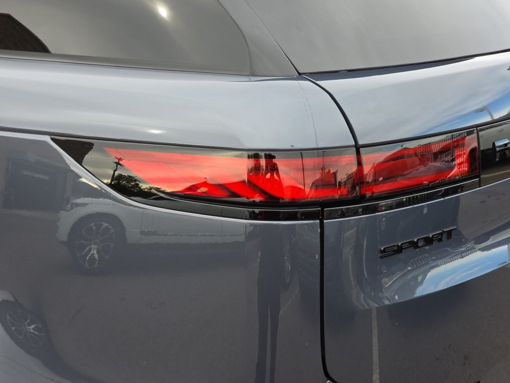 New 2027 Land Rover Range Rover Sport Dynamic SE AWD/4WD image 23