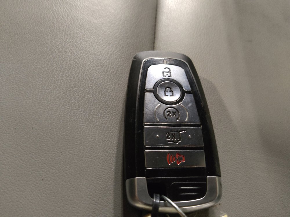 Used 2021 Ford Explorer XLT w/ Equipment Group 202A RWD image 32