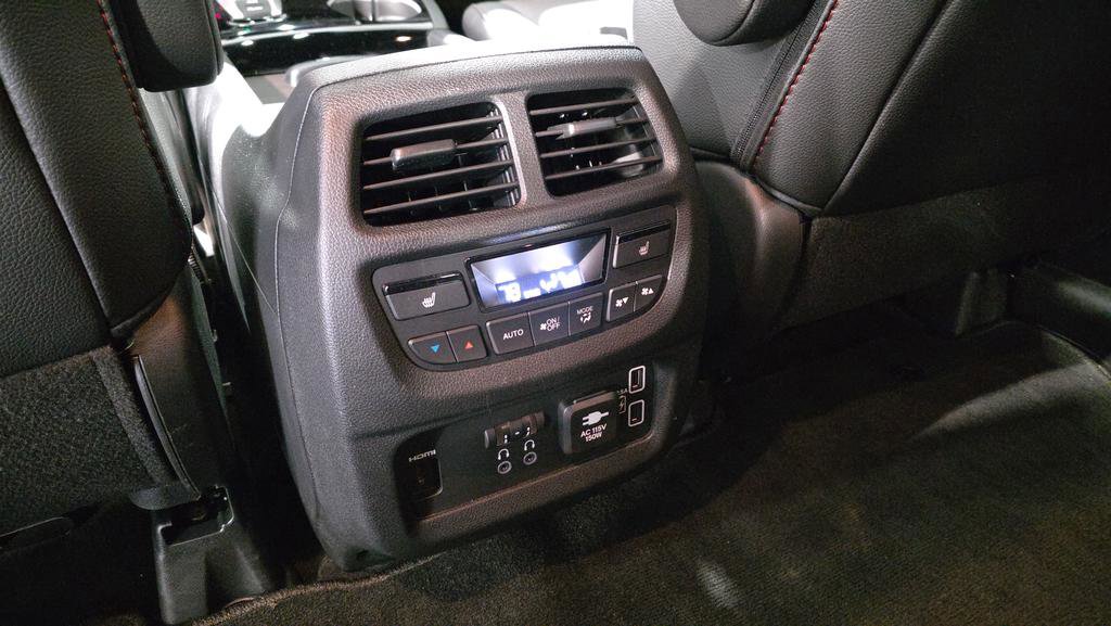 Used 2022 Honda Pilot Black Edition image 16