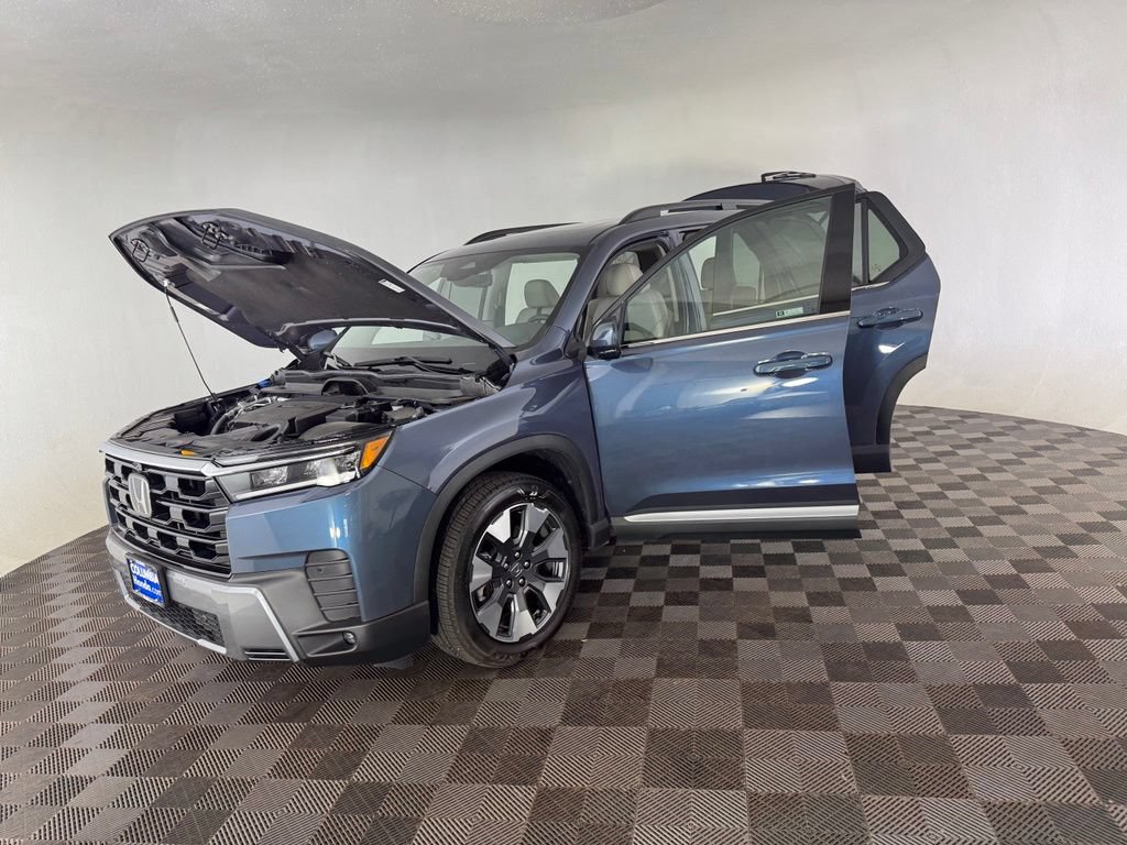 Used 2026 Honda Pilot Touring image 13