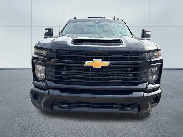 Used 2024 Chevrolet Silverado 2500 Custom w/ Custom Value Package AWD/4WD image 11