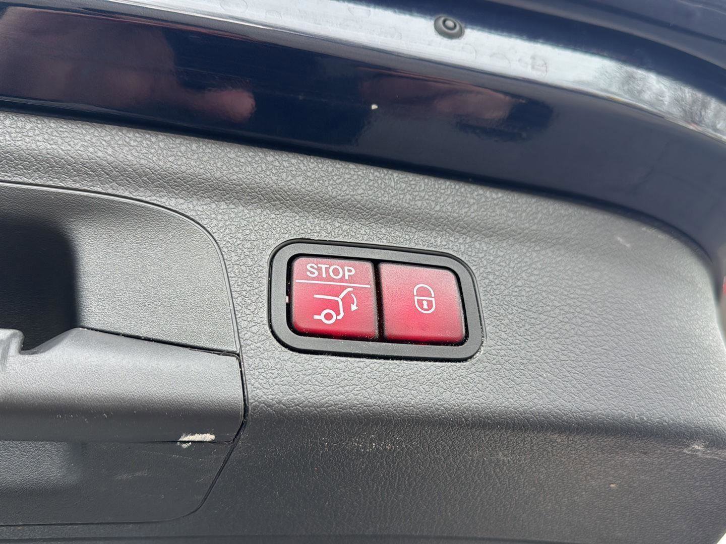 Used 2020 Mercedes-Benz GLE 350 4MATIC w/ 3rd Row Seat Package image 37