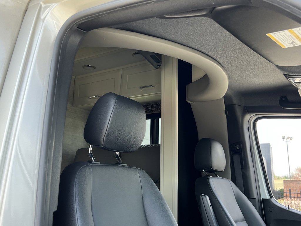 Used 2020 Mercedes-Benz Sprinter 3500 image 32