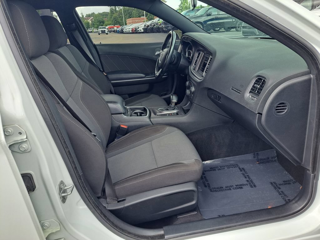 Used 2020 Dodge Charger SXT RWD image 29